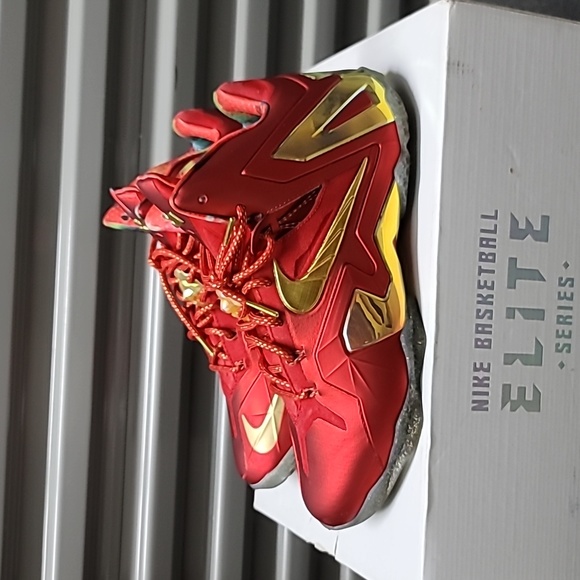 ‼️ SOLD ‼️LEBRON XI ELITE SE 'IRON MAN' - Picture 3 of 11